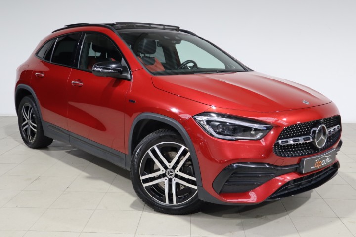 Mercedes GLA250e DCT AMG Line