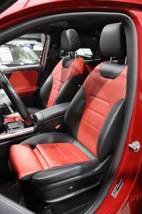 Mercedes GLA250e DCT AMG Line