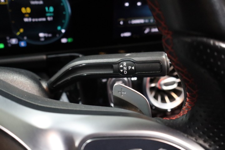 Mercedes GLA250e DCT AMG Line