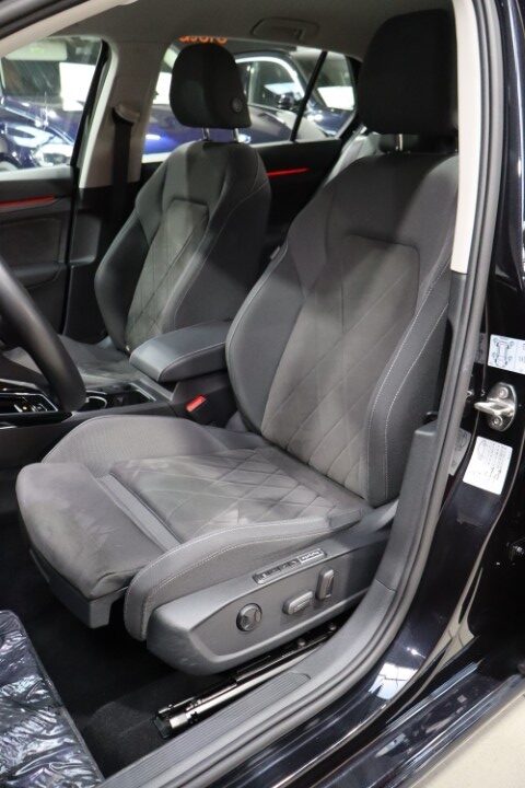 Volkswagen Golf GTE 1.4 Plug-In Hybrid