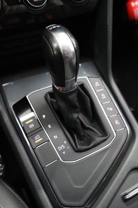 Volkswagen Tiguan 1.5 TSI DSG R LINE