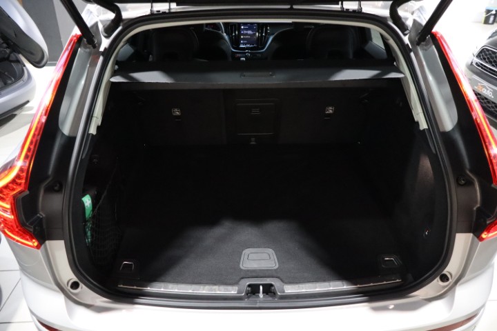 Volvo XC60 B4 MHEV AWD