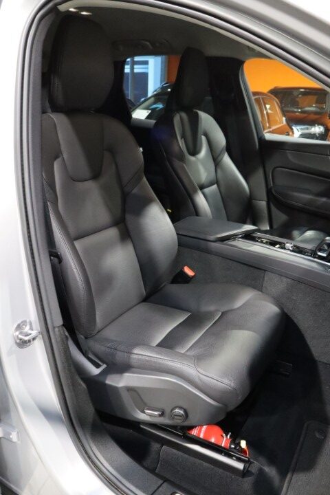 Volvo XC60 B4 MHEV AWD