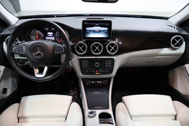 Mercedes GLA250