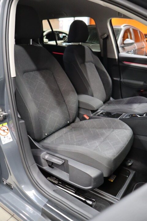 Volkswagen Golf 1.0 TSI DSG Join