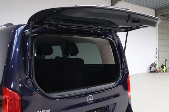 Mercedes V300 LWB XXL AMG PACK