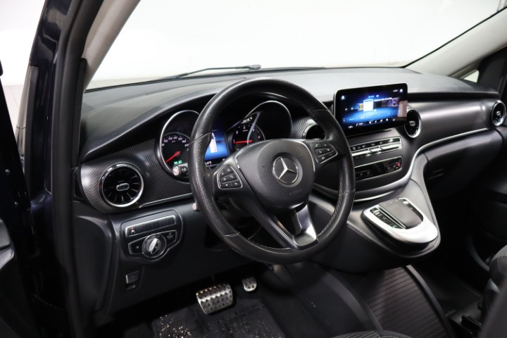 Mercedes V300 LWB XXL AMG PACK