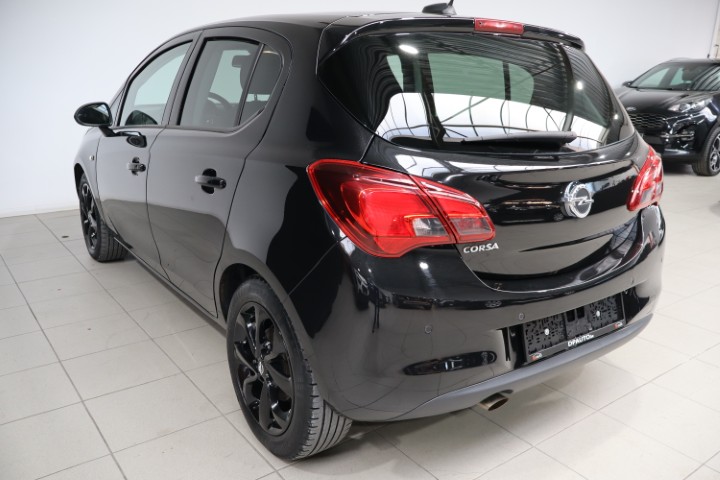 Opel Corsa 1.2i Black Edition
