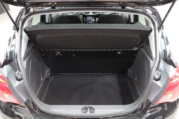 Opel Corsa 1.2i Black Edition