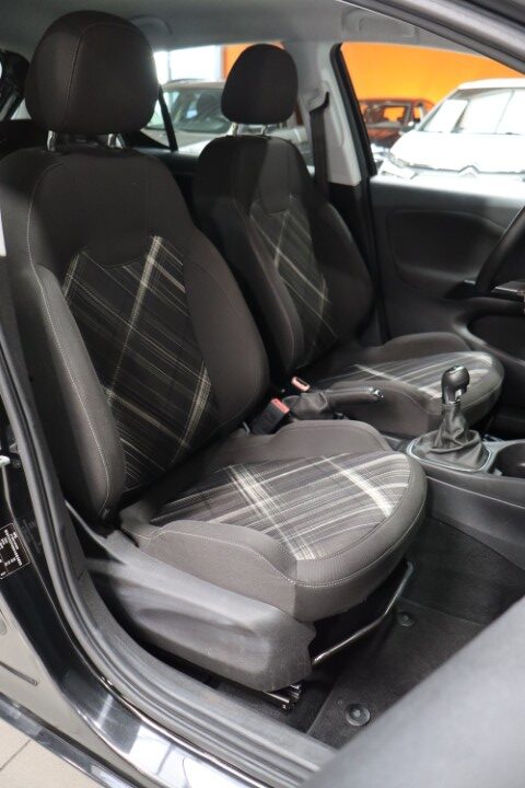 Opel Corsa 1.2i Black Edition