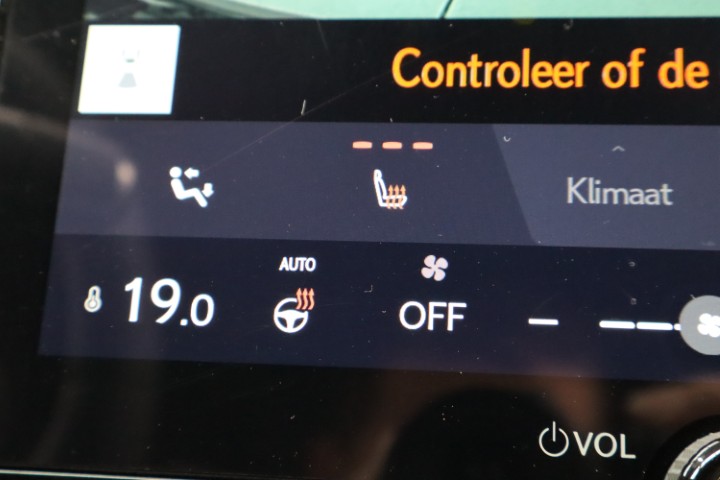 Lexus LBX 1.5i HEV CVT Elegant