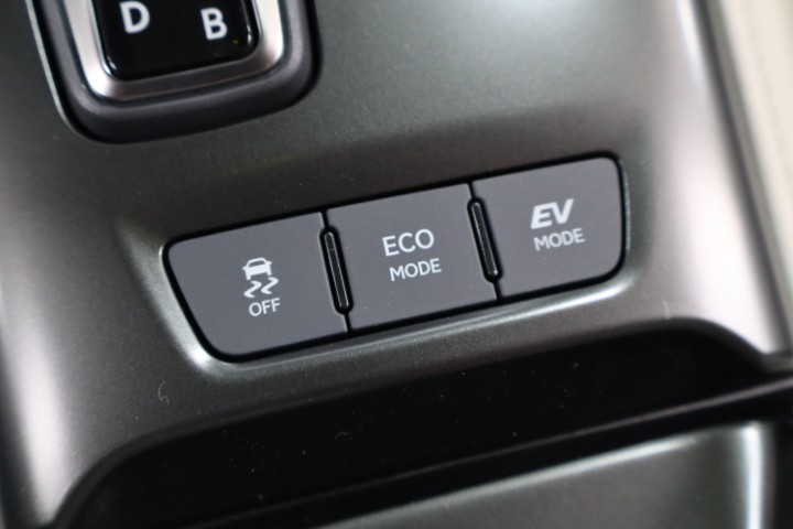 Lexus LBX 1.5i HEV CVT Elegant