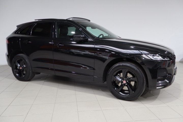 Jaguar F Pace 2.0 D MHEV AWD D165 R-Dynamic Black