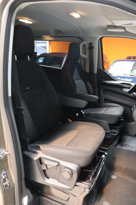 Ford Transit Custom 2.0 Automaat Lichte vracht 5 zitplaatsen