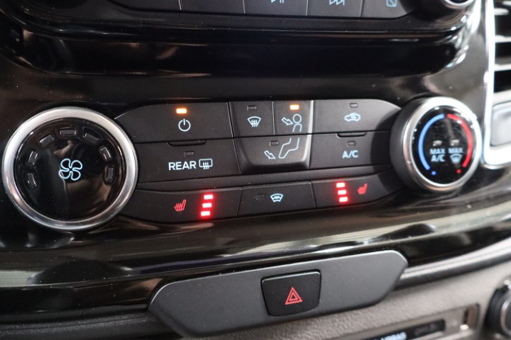 Ford Transit Custom 2.0 Automaat Lichte vracht 5 zitplaatsen