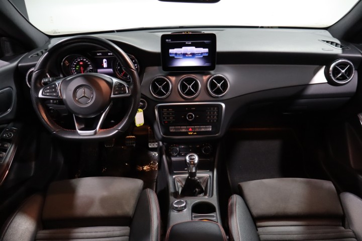 Mercedes CLA180d AMG PACK