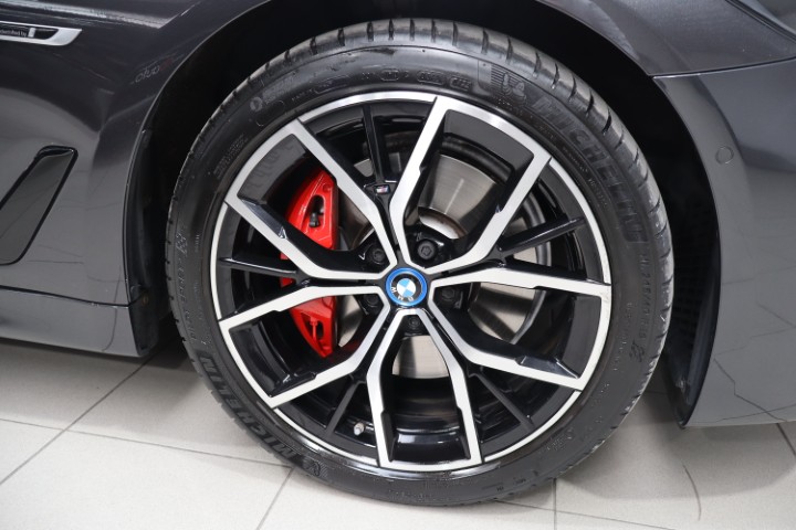 BMW 530e PHEV M PACK