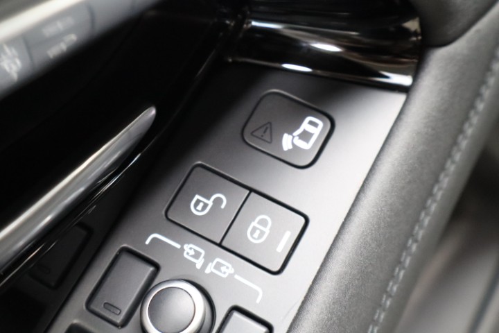 Land Rover Range Rover Evoque PHEV R Dynamic P300e