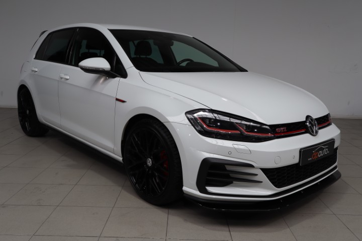 Volkswagen Golf GTI 2.0 TSI DSG