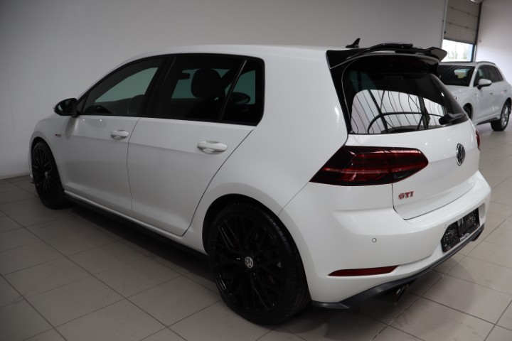 Volkswagen Golf GTI 2.0 TSI DSG