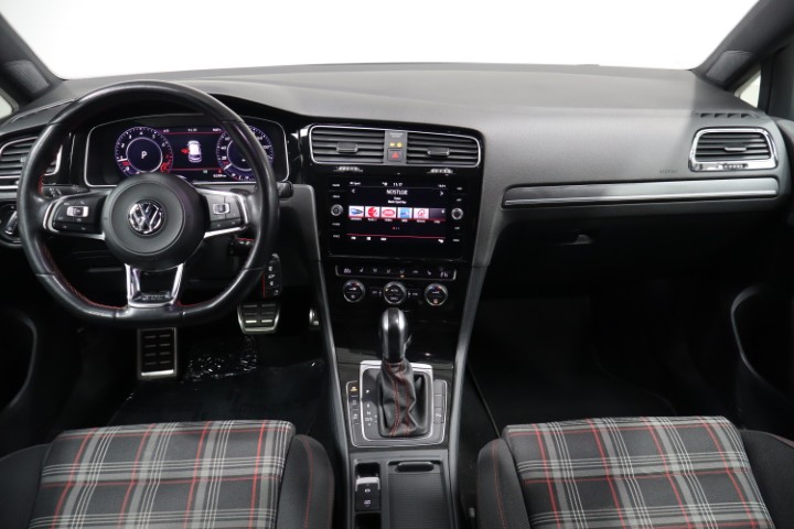 Volkswagen Golf GTI 2.0 TSI DSG