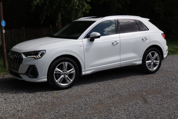 Audi Q3 35 TFSI S Tronic S Line