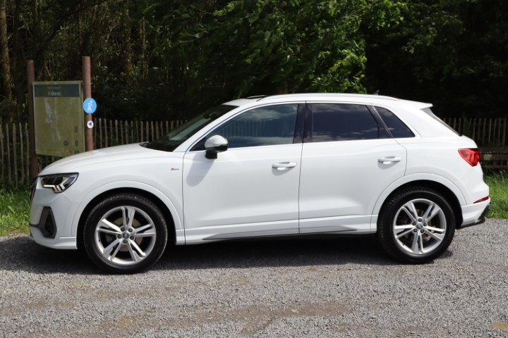 Audi Q3 35 TFSI S Tronic S Line