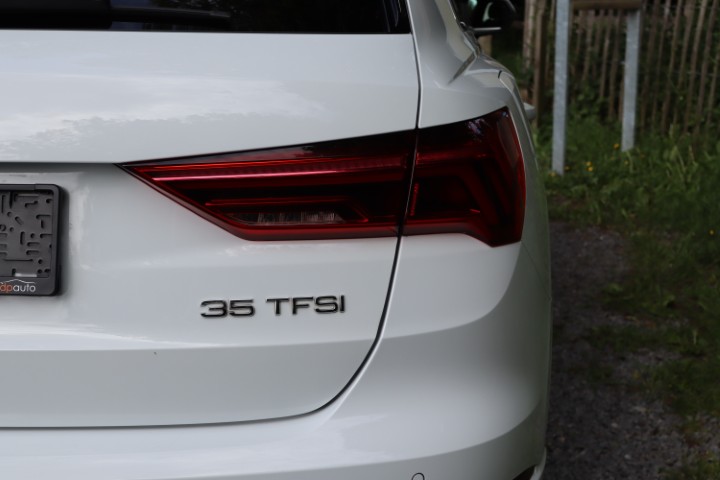 Audi Q3 35 TFSI S Tronic S Line