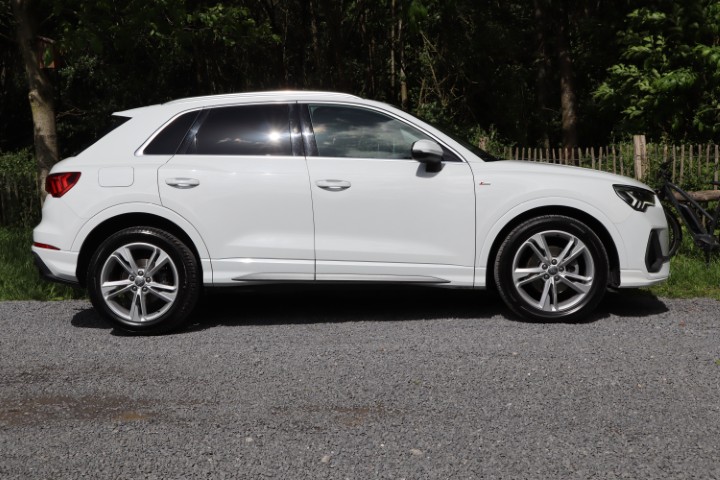 Audi Q3 35 TFSI S Tronic S Line