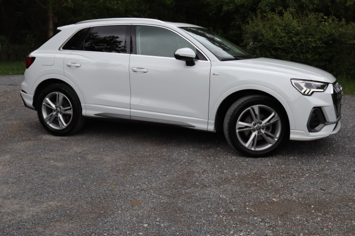 Audi Q3 35 TFSI S Tronic S Line