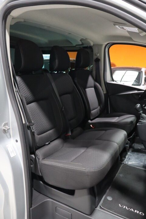 Opel Vivaro 1.6 Lichte vracht - 6 zitplaatsen