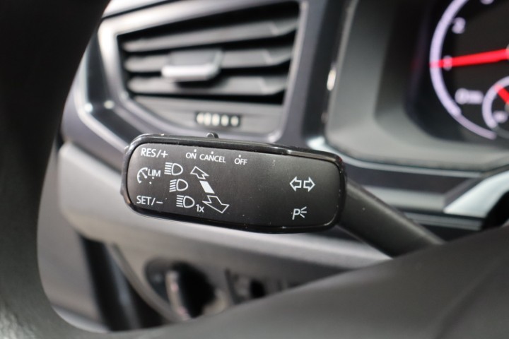Volkswagen Polo 1.0