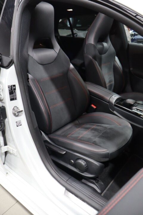 Mercedes CLA180 AMG Line