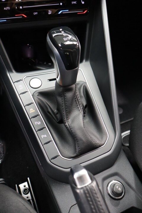 Volkswagen Taigo 1.5 TSI DSG R LINE