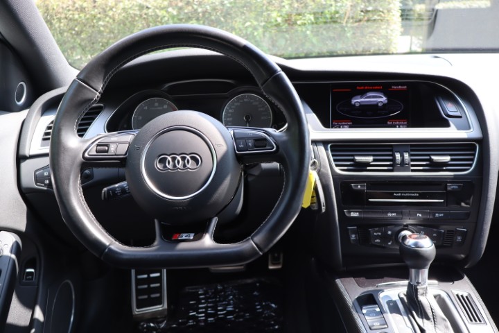 Audi S4 Avant 3.0 V6 TFSI S Tronic S Line