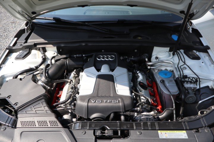 Audi S4 Avant 3.0 V6 TFSI S Tronic S Line