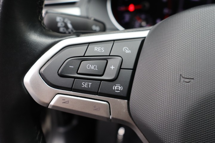 Volkswagen Passat 1.5 TSI DSG