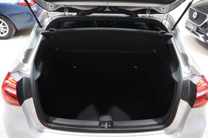 Mercedes A180