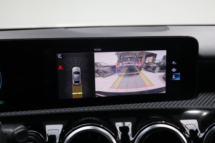 Mercedes A180d
