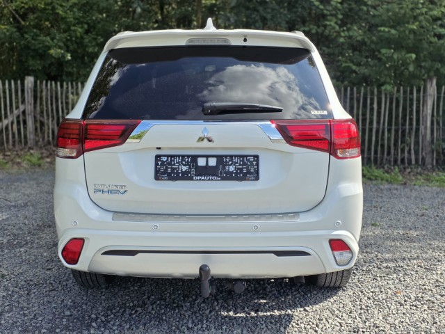 Mitsubishi Outlander 2.4i 4WD