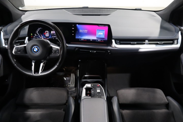 BMW 225e