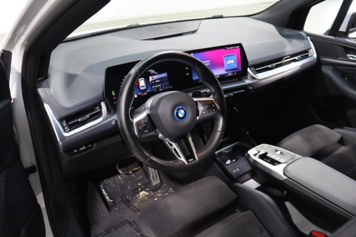 BMW 225e