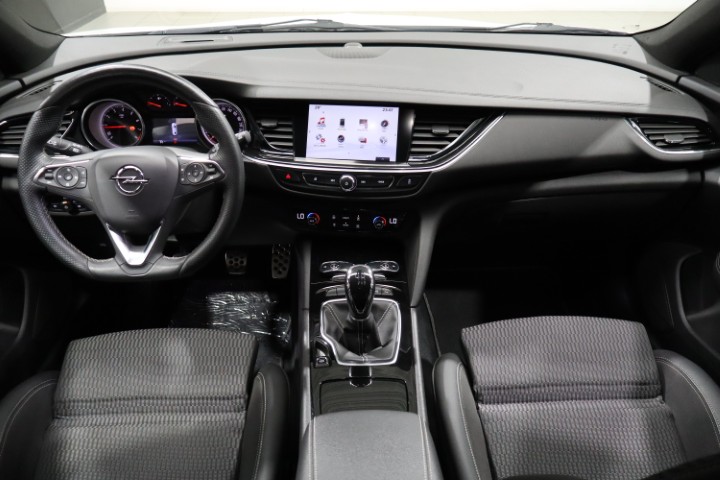 Opel Insignia Sports Tourer 1.5 Turbo OPC Line