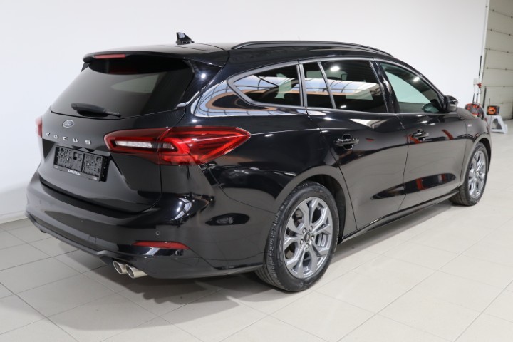 Ford Focus 1.0i MHEV ST LINE