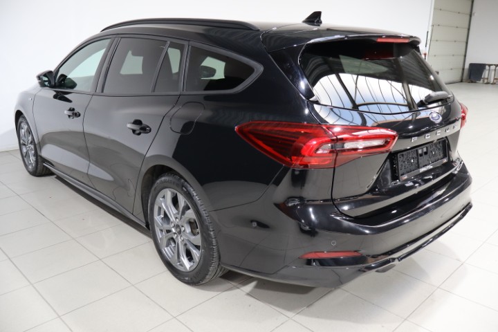 Ford Focus 1.0i MHEV ST LINE