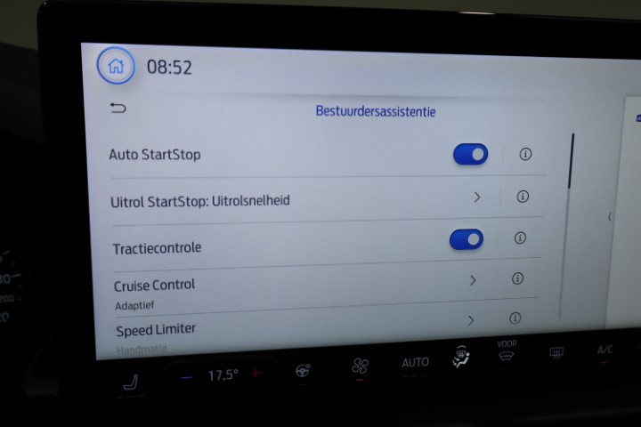 Ford Focus 1.0i MHEV ST LINE