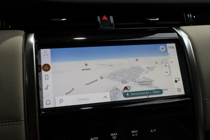 Land Rover Discovery Sport PHEV P300e