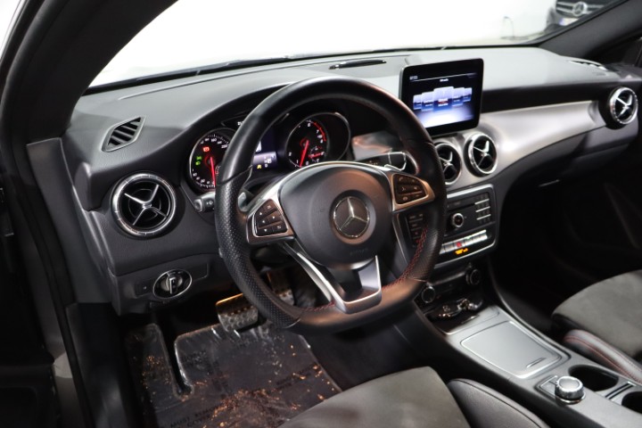 Mercedes CLA180 AMG PACK