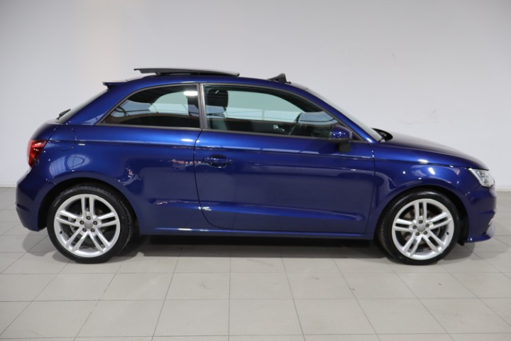 Audi A1 1.0i