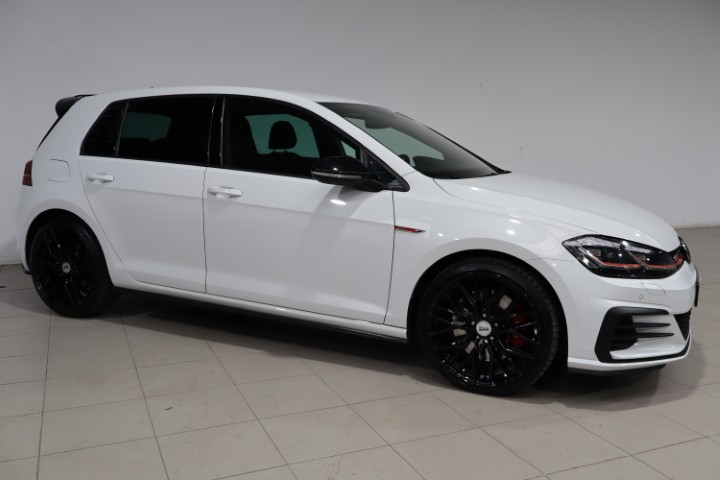 Volkswagen Golf GTI 2.0 TSI DSG